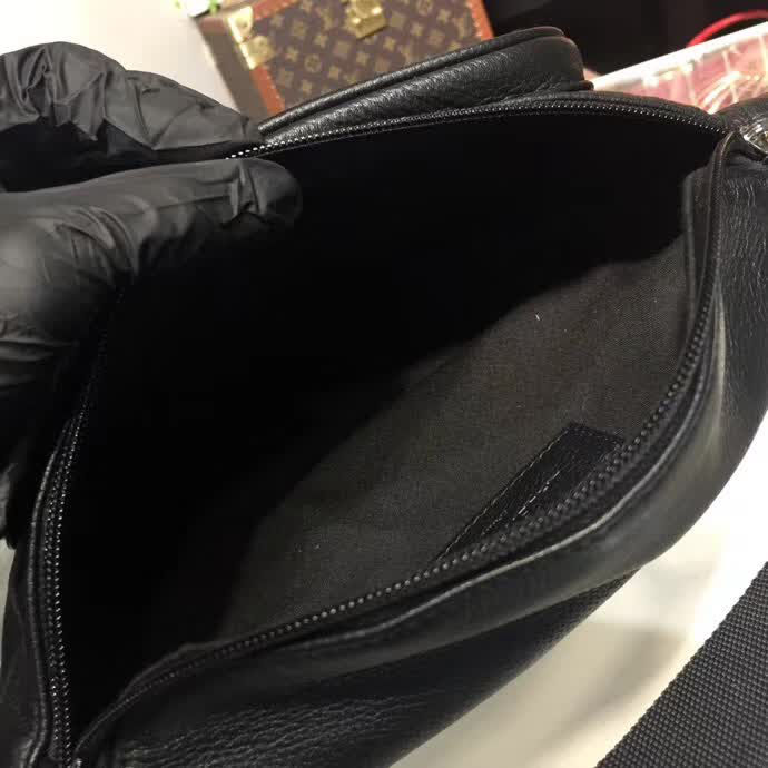 BALENCIAG巴黎世家 專櫃同步更新 斜挎胸包腰包 簡約兩用包  BL1235